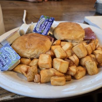 Frizzle Chicken Cafe - Ham biscuits with home fries - Breakfast & Brunch Near Me - Pigeon Forge, Tennessee