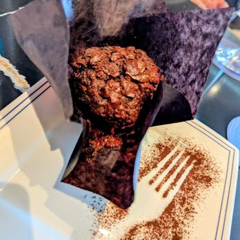 Sidecar by the Centurion Lounge - Chocolate Muffin - Airport Lounges Near Me - Paradise, Nevada Sidecar by the Centurion Lounge - Chocolate Muffin - Airport Lounges Near Me - Paradise, Nevada