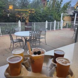 Giraffe Bar - Beer flight & thorn & berry cocktail