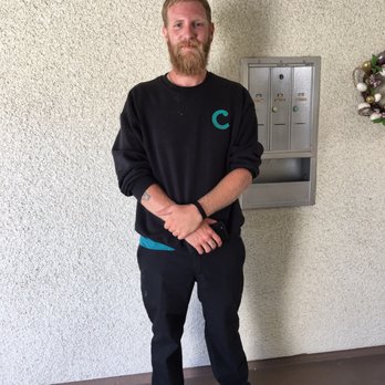Clutter Moving & Storage - Orange County - Thomas leader from Clutter - Self Storage Near Me