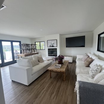 Daniel’s Flooring - Living room - Flooring Near Me