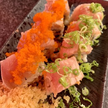 FUJIYA - Albacore Delight Roll - Japanese Near Me - Burbank, California FUJIYA - Albacore Delight Roll - Japanese Near Me - Burbank, California