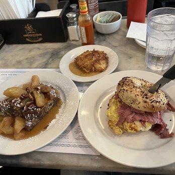 Perly's - 1/2 portion of French toast (still huge) and bagel sandwich - Delis Near Me - Richmond, Virginia