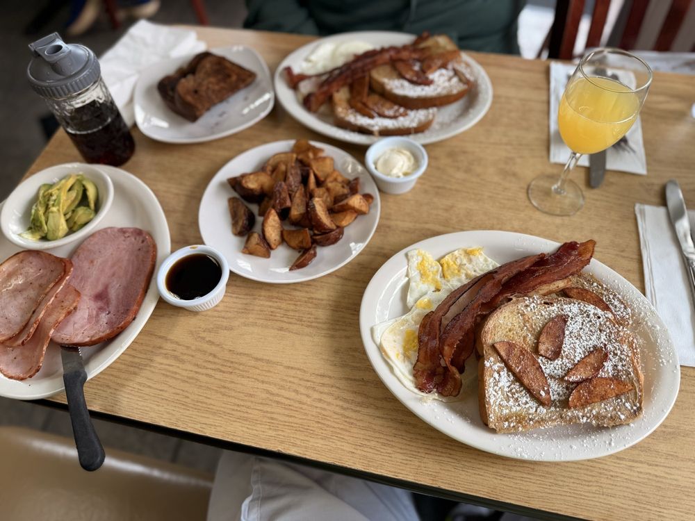 The Country Corner Cafe — Mexican restaurant in Saratoga Springs