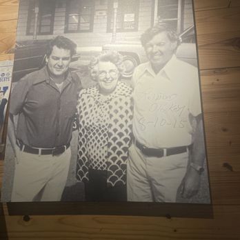 Dickey's Barbecue Pit - The people rolling over in there graves that his place is in the shape its in - Barbeque Near Me - Lexington, Kentucky