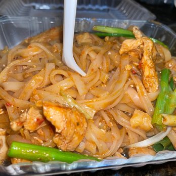 On A Roll - 19. Chicken Pad Thai Plate - Vietnamese Near Me - San Jose, California
