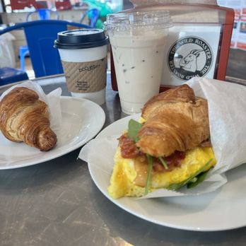 The Wild Roaster - Coffee & Tea Near Me - Deerfield, Illinois