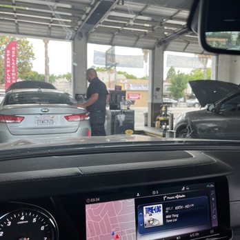 Jiffy Lube - Auto Repair Near Me - Sherman Oaks, California