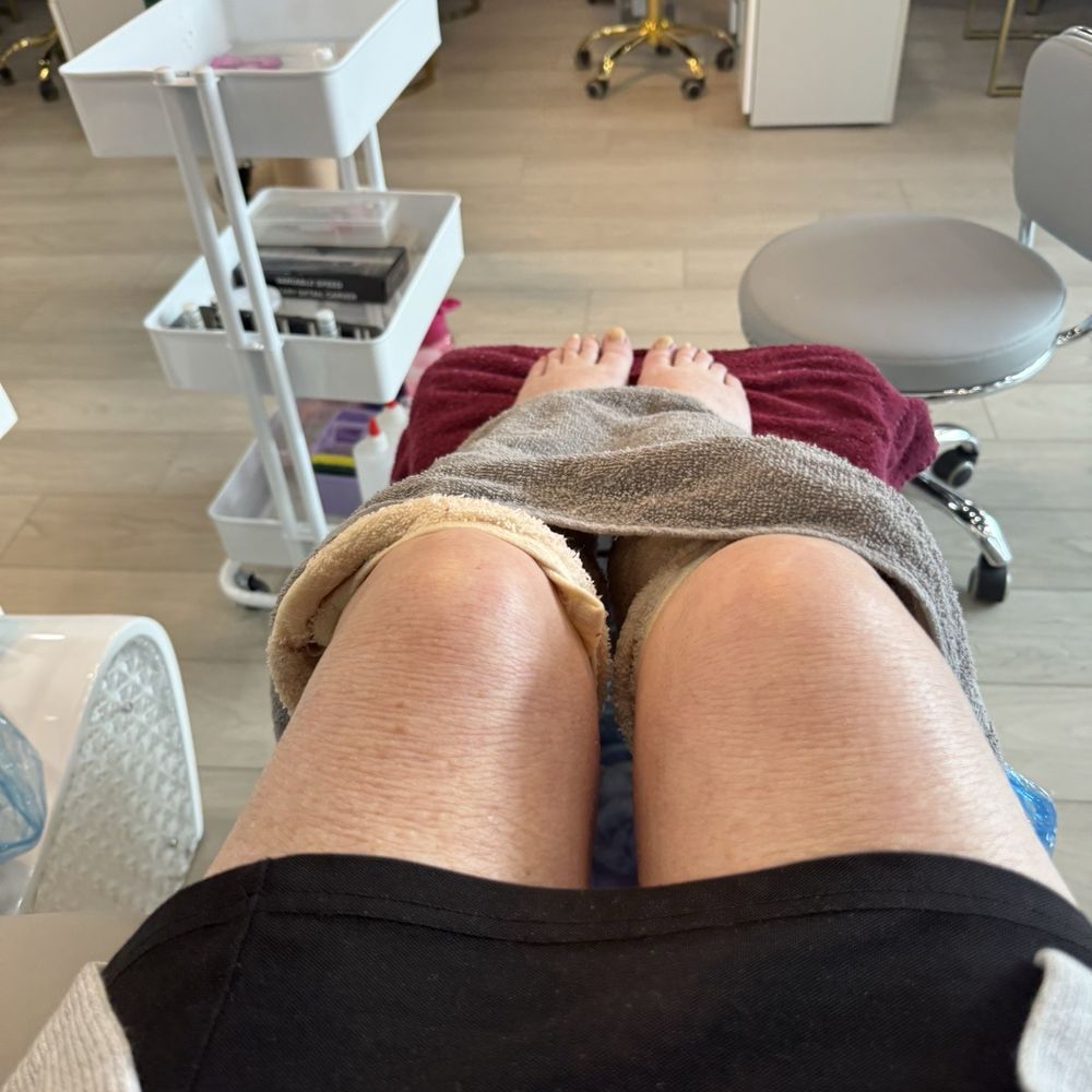 Kute Nails - Me relaxing! - Nail Salons Near Me - Rochester, Minnesota