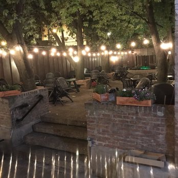 Moody's Pub - Pubs Near Me - Chicago, Illinois