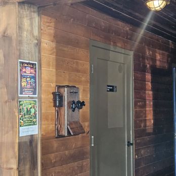 Brody's Restaurant - Restroom - Barbeque Near Me - Sacramento, California Brody's Restaurant - Restroom - Barbeque Near Me - Sacramento, California
