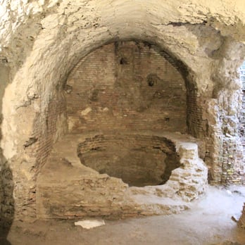Crypta Balbi - Ausgrabungen im "Hinterhof" des Museums - Museums Near Me - Rome, RM