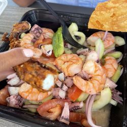 Mi Gusto Es Mariscos y Mas Estilo Nayarit - Tostada es mi Gusto con pulpo dorado