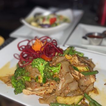 Thai Bella - Drunken noodles with chicken - Thai Near Me - Moab, Utah Thai Bella - Drunken noodles with chicken - Thai Near Me - Moab, Utah