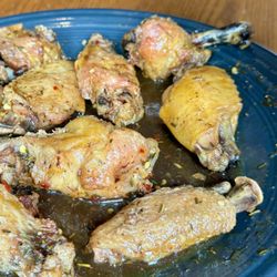 CJ Sparrow Pub & Eatery - Jerk wings