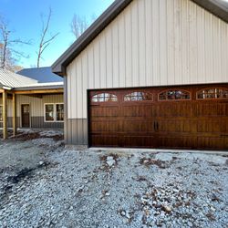 Hey Bo Garage Door Service - Beautiful wood grain door