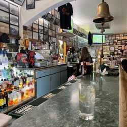 Pioneer Bar & Liquor Store