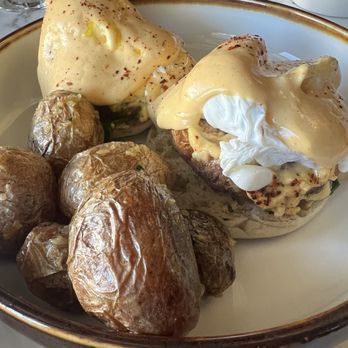 V's Paradise - Crab cake Benedict - Steakhouses Near Me - Sacramento, California V's Paradise - Crab cake Benedict - Steakhouses Near Me - Sacramento, California