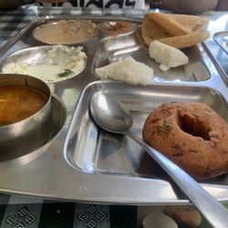 Bawarchi on Devon Restaurant - Combo plate