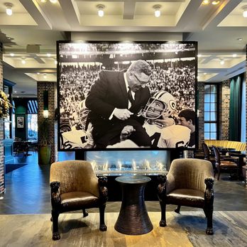Lodge Kohler - Lobby - Resorts Near Me - Ashwaubenon, Wisconsin