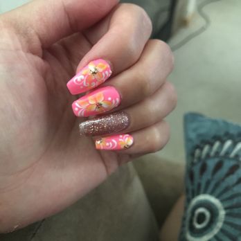 Center Nails - Nail Salons Near Me - Dupont, Washington