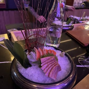 XOXO Sushi Bar - Sushi Bars Near Me - Chestnut Hill, Massachusetts XOXO Sushi Bar - Sushi Bars Near Me - Chestnut Hill, Massachusetts