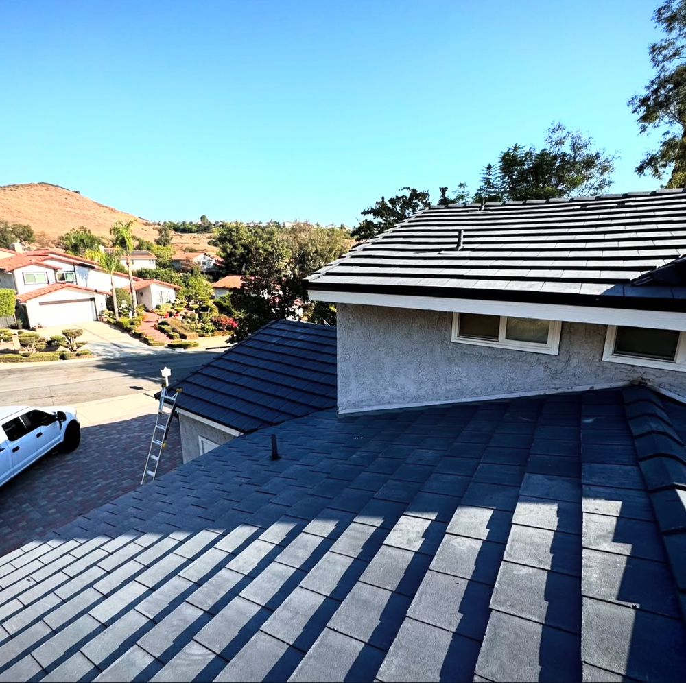 Slide of San Ventura Roofing