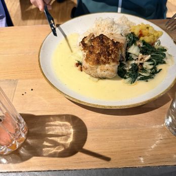 Monkeypod Kitchen by Merriman - New American Near Me - Kihei, Hawaii