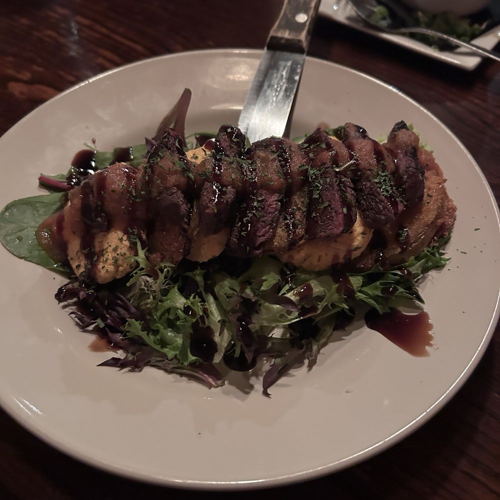 Fried green tomatoes with filet mignon