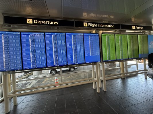Ronald Reagan Washington National Airport by null