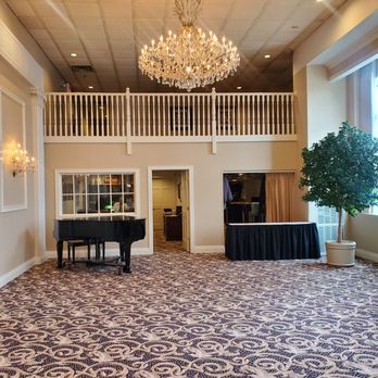Abbington Distinctive Banquets - Wedding Planning Near Me - Glen Ellyn, Illinois