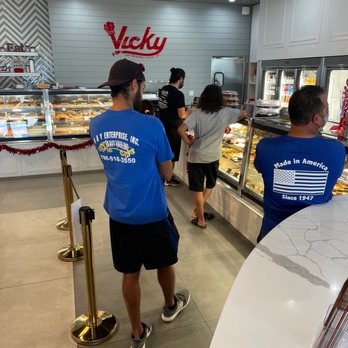 Vicky Bakery - Bakeries Near Me - Hollywood, Florida