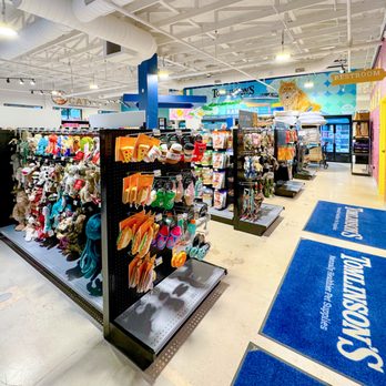 Tomlinson's - Pet Stores Near Me - Lakeway, Texas Tomlinson's - Pet Stores Near Me - Lakeway, Texas