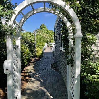 Topper's - Entrance - New American Near Me - Nantucket, Massachusetts