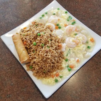 Leo's Kitchen - Shrimp with Lobster Sauce lunch special - Chinese Near Me - Roseville, California