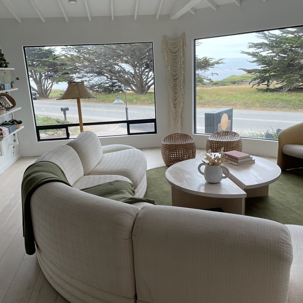 White Water - Main Building with seating and bar. - Hotels Near Me - Cambria, California White Water - Main Building with seating and bar. - Hotels Near Me - Cambria, California