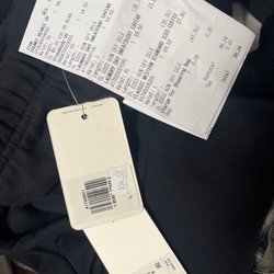 Levi’s Outlet Store - Receipt and tags discrepancy