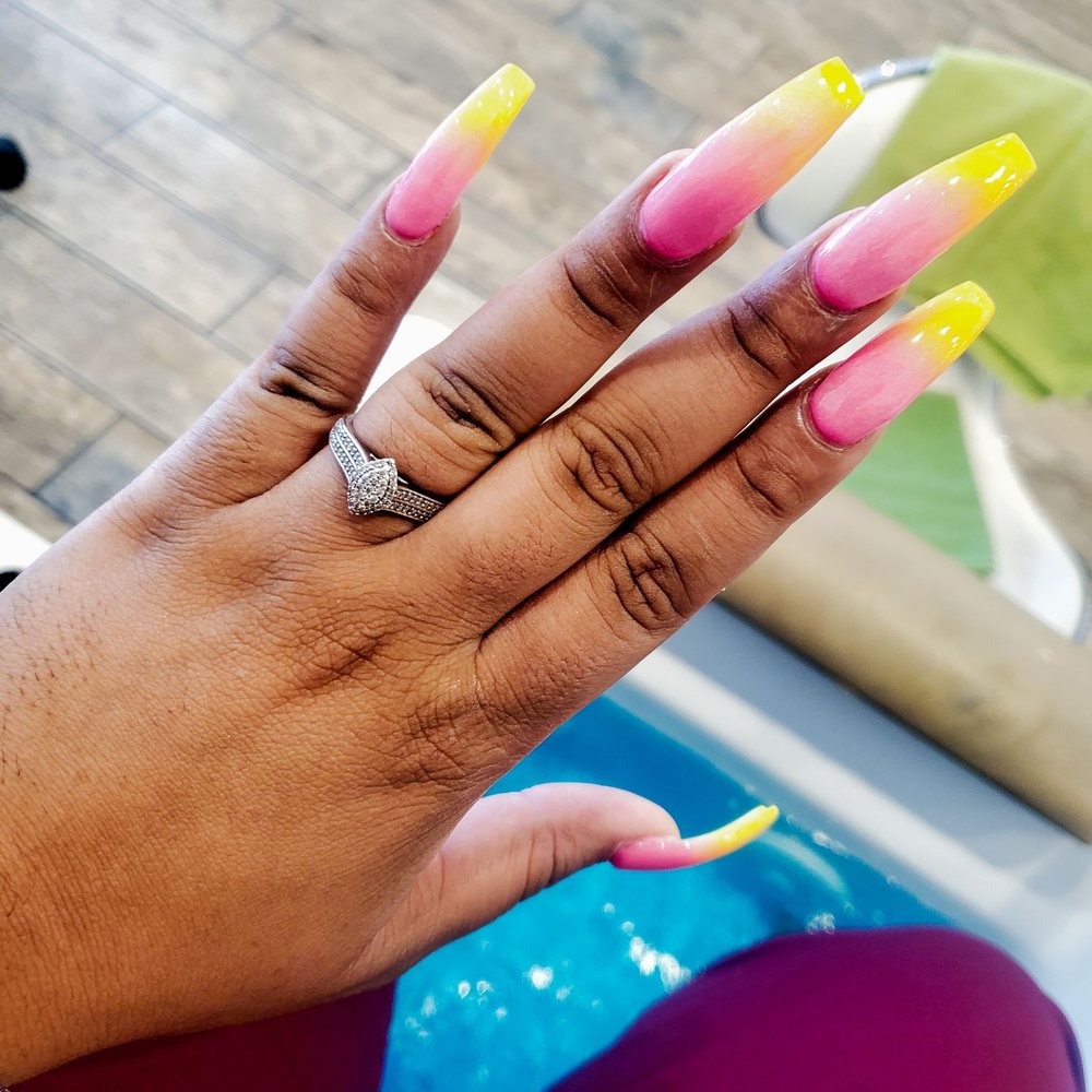 Glow Nail Bar - Nail Salons Near Me - North Charleston, South Carolina
