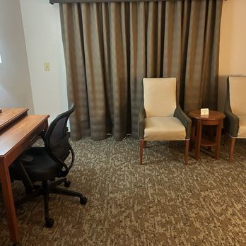 Best Western Angus Inn - Sitting area - Hotels Near Me - Great Bend, Kansas Best Western Angus Inn - Sitting area - Hotels Near Me - Great Bend, Kansas