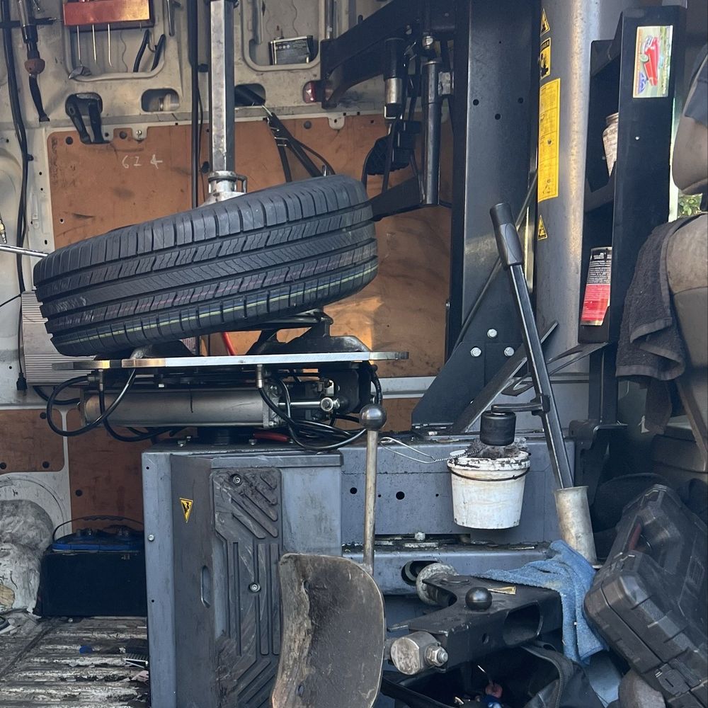JJ Mobile Service - Fitting the tire - Tires Near Me JJ Mobile Service - Fitting the tire - Tires Near Me