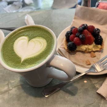 Urth Caffé-Pasadena - Rising Sun Matcha Latté Urth Fruit Tarts - Cafes Near Me - Pasadena, California Urth Caffé-Pasadena - Rising Sun Matcha Latté Urth Fruit Tarts - Cafes Near Me - Pasadena, California