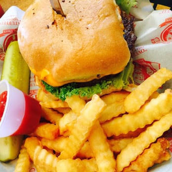 Macado's - Burgers Near Me - Farmville, Virginia Macado's - Burgers Near Me - Farmville, Virginia