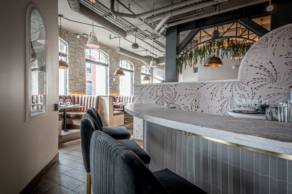 HEIST Restaurant + Wine Club by null