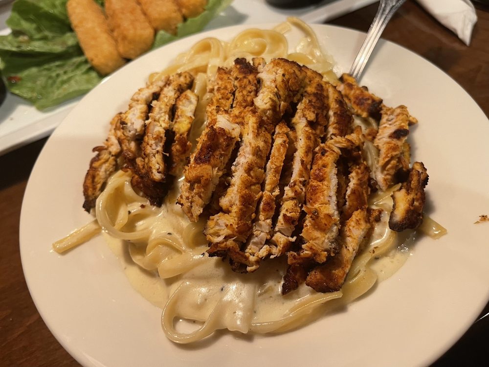 GIOVANNI’S ITALIAN RESTAURANT Updated June 2024 194 Photos & 323