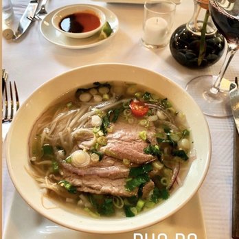 Le Colonial - Pho Bo - Vietnamese Near Me - Chicago, Illinois