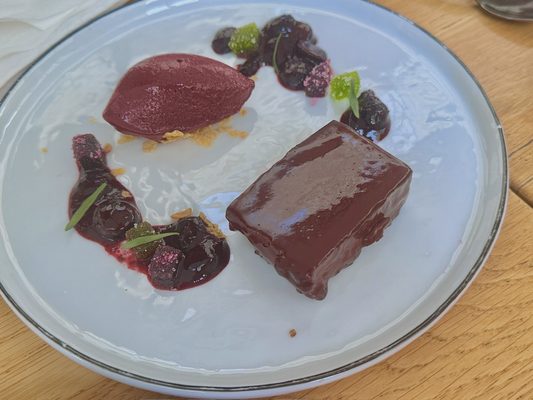 MAST Weinbistro by null