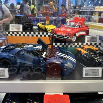 LEGO - Inside display of legos - Toy Stores Near Me - New York, New York LEGO - Inside display of legos - Toy Stores Near Me - New York, New York