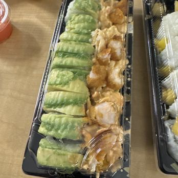 La Postal Teriyaki & Sushi - No es lo que ordené, no se que roll es este... - Sushi Bars Near Me - Tijuana, BCN