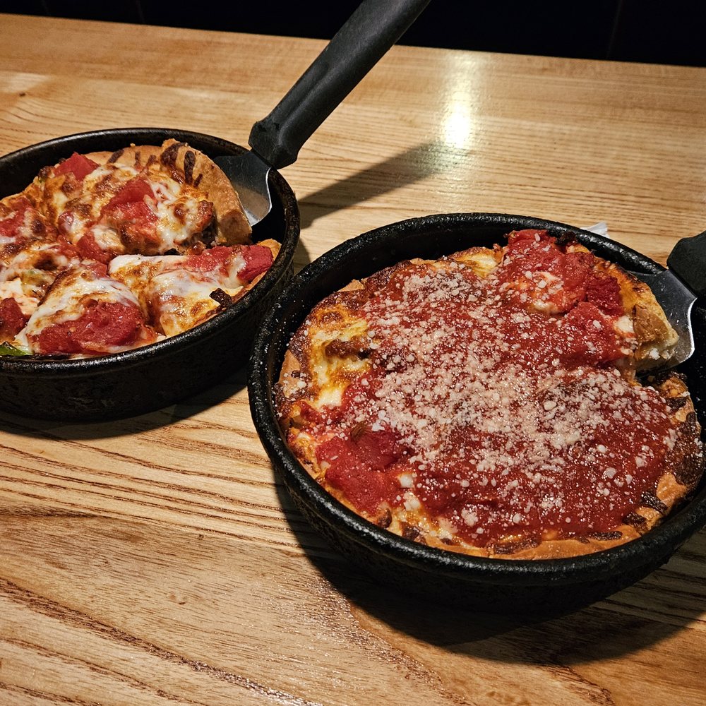 Uno Pizzeria & Grill - Pizza Near Me - Clifton, New Jersey Uno Pizzeria & Grill - Pizza Near Me - Clifton, New Jersey
