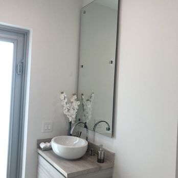 Giant Glass and Mirror - Kitchen & Bath Near Me - Dania Beach, Florida
